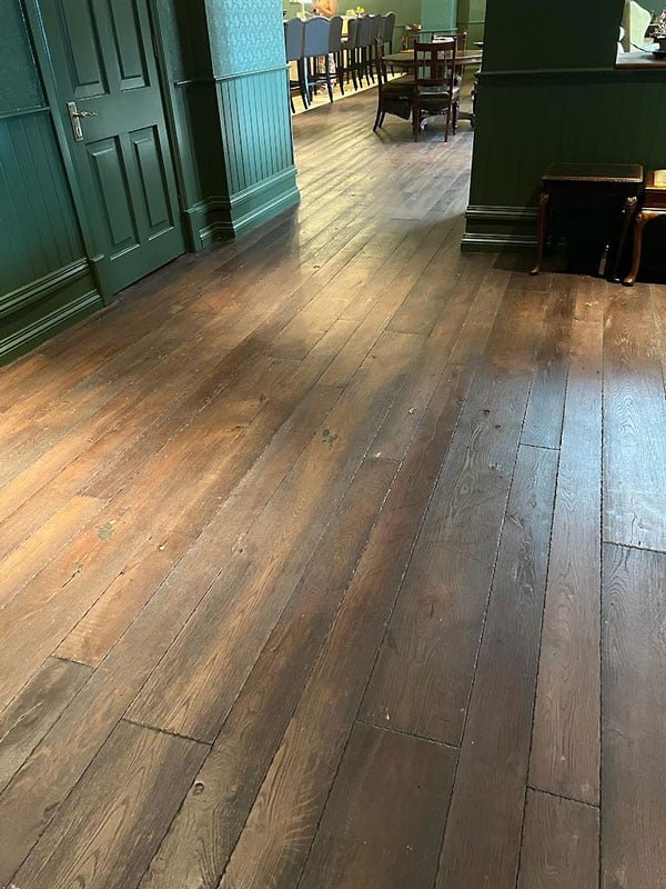 https://www.parquetversaillesancien.fr/wp-content/uploads/2023/07/Aged-and-Distressed-Wood-Flooring-planks-5.jpg