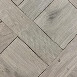 https://www.parquetversaillesancien.fr/wp-content/uploads/2023/07/Aged_Versailles_parquet_panels_3-250pxx250px.jpg