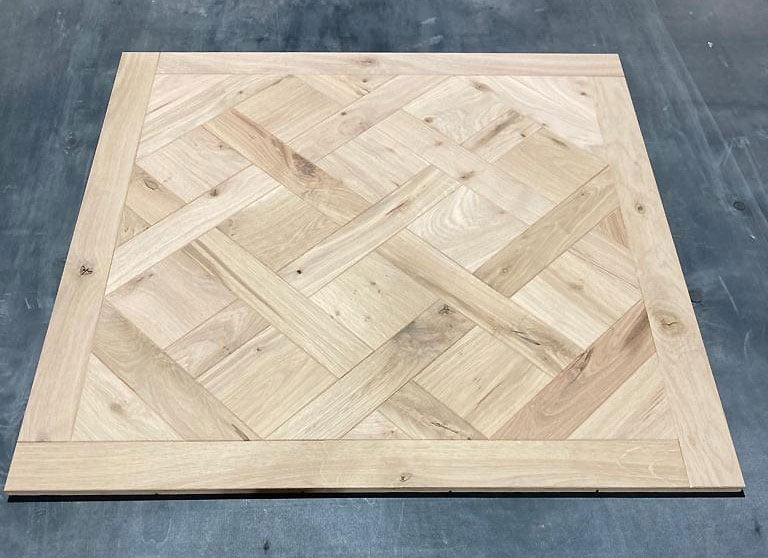 https://www.parquetversaillesancien.fr/wp-content/uploads/2023/07/Rustic-VERSAILLES-PARQUET-PANELS-1.jpg